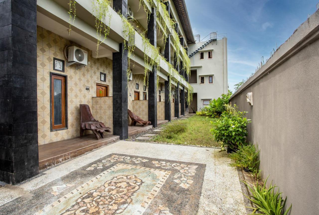 Lavanda Guesthouse/Homestay Jimbaran  Exterior photo